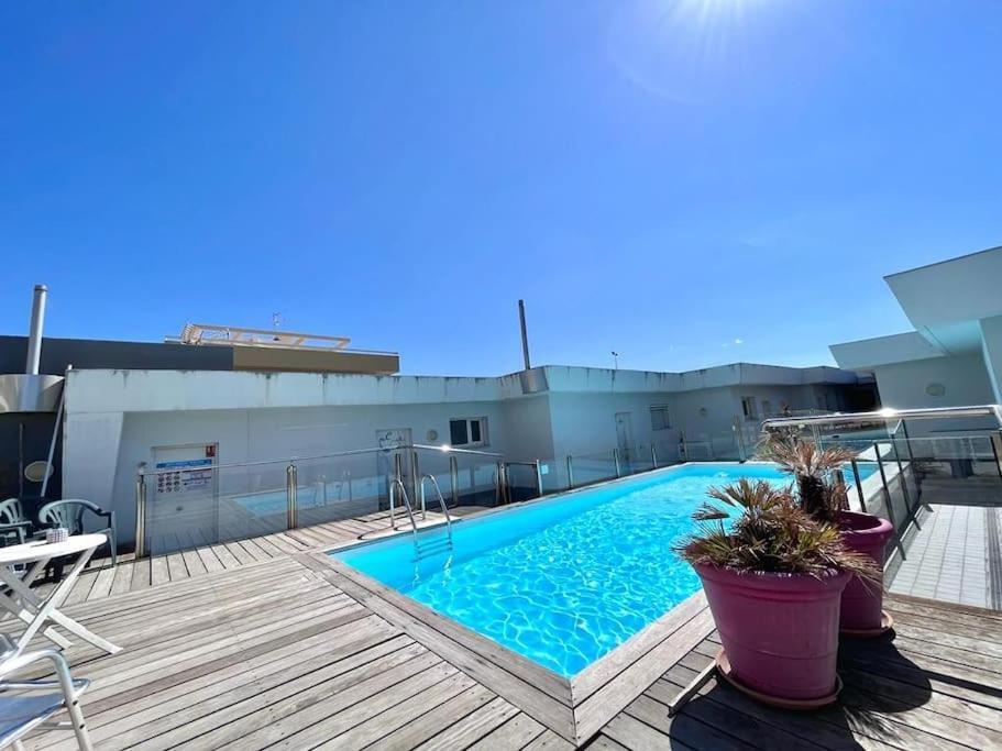 Parking + Piscine, Tout Confort, Proche Aeroport & Mer Saint-Laurent-du-Var Kültér fotó